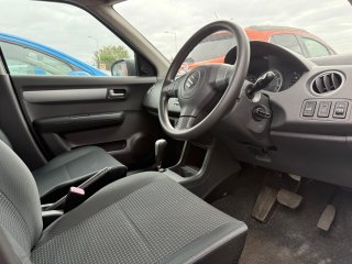 /photos/9825/012c80cf-82f6-5431-ff50-ddbc0f2d18b5_i320x240.jpg