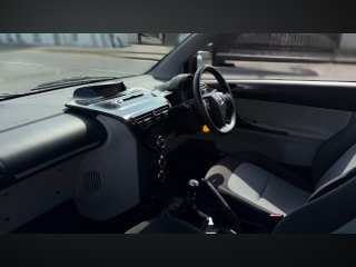 /photos/9825/0b2ce240-53a9-ec12-d68d-e18dfcc9924c_i320x240.jpg