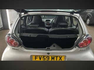 /photos/9825/4c8b1875-3ac4-c0c1-1eb8-253fb6e1062b_i320x240.jpg