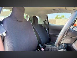 /photos/9825/4f03c3e6-fba5-768b-8b07-43dab333ef27_i320x240.jpg