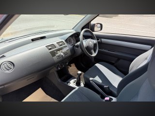 /photos/9825/78755a75-fd78-b72b-46a1-145dad3ff96b_i320x240.jpg