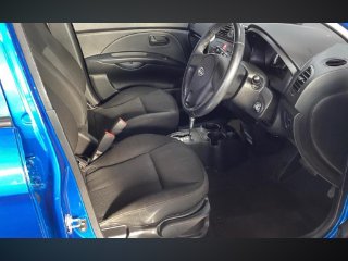 /photos/9825/79b03d9a-fd7c-3299-94f9-8e5bcca0975c_i320x240.jpg
