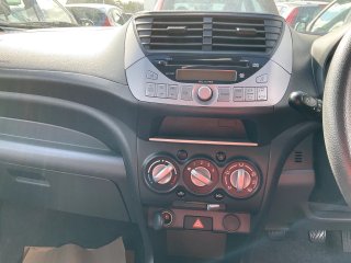 /photos/9825/9a98e959-0382-c537-06a5-74439a964b7e_i320x240.jpg