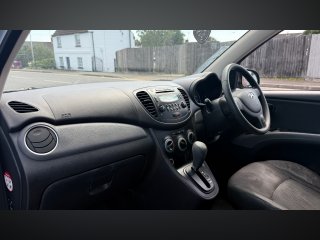 /photos/9825/d24e5500-f0a6-31b3-f02d-16fd07738fe1_i320x240.jpg