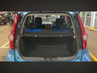 /photos/9825/d2fb8613-2aa7-b249-22c9-97facdc10bbb_i320x240.jpg
