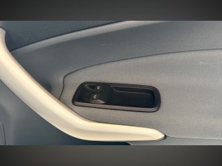 /photos/9825/f60f6a9f-5a31-ad2d-5e81-9a5dfb5a55be_i320x240.jpg
